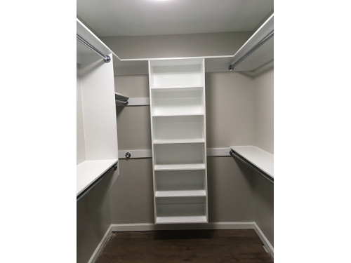 Custom Walk-In Closets